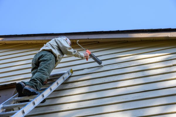 Cost of Vinyl Siding Caulk Repair in Oceanside