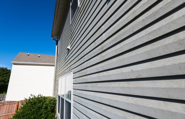 Cost of Vinyl Siding Panel Replacement in Oceanside